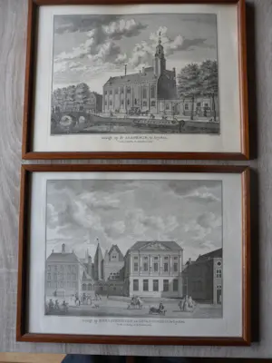 Abraham Delfos - 2 Gravure van Leiden, Academie en zicht op 's Graavensteen en gevangenhuis kopen? Bied vanaf 25!