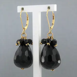 BWG gele oorhangers bezet met granaat kopen? Bied vanaf 280!