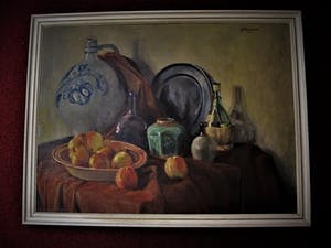 Jan van Deursen - Indrukwekkend (groot) en gevarieerd Stilleven "Appels Flessen op kleed" gesig kopen? Bied vanaf 10!