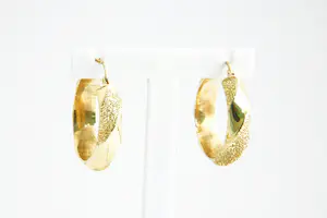 38- Paar grote 18 karaats gouden gedraaide oorsieraden - gefaseerd afgewerkt kopen? Bied vanaf 140!