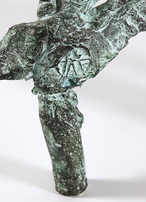 Ad Arma - Abstract bronzen bouwwerk kopen? Bied vanaf 500!