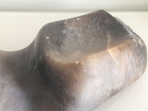 Niet of onleesbaar gesigneerd - Art deco Naturell stone Sculpture , kopen? Bied vanaf 1!