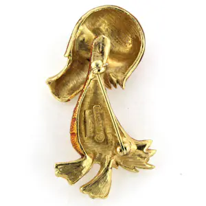 M. BOUCHER onedele broche in een vorm van een eend kopen? Bied vanaf 110!
