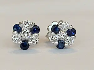 18 karaat Witgouden  Oorbellen met 0.50 ct Diamanten en  Saffieren kopen? Bied vanaf 500!