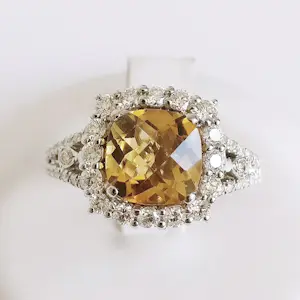 AcheterCitrien en diamanten ring? Enchérissez de 2450!