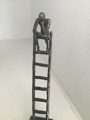 Corry Ammerlaan - Sculptuur “ De denkende mens “. Gesigneerd kopen? Bied vanaf 1!