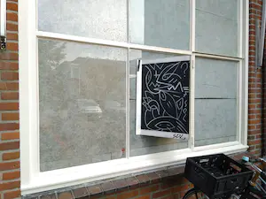 Niet of onleesbaar gesigneerd - Street-art by "SOL" op makelaarsbord. kopen? Bied vanaf 1!