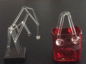 Niet of onleesbaar gesigneerd - TWEE GLASOBJECTEN kopen? Bied vanaf 1!