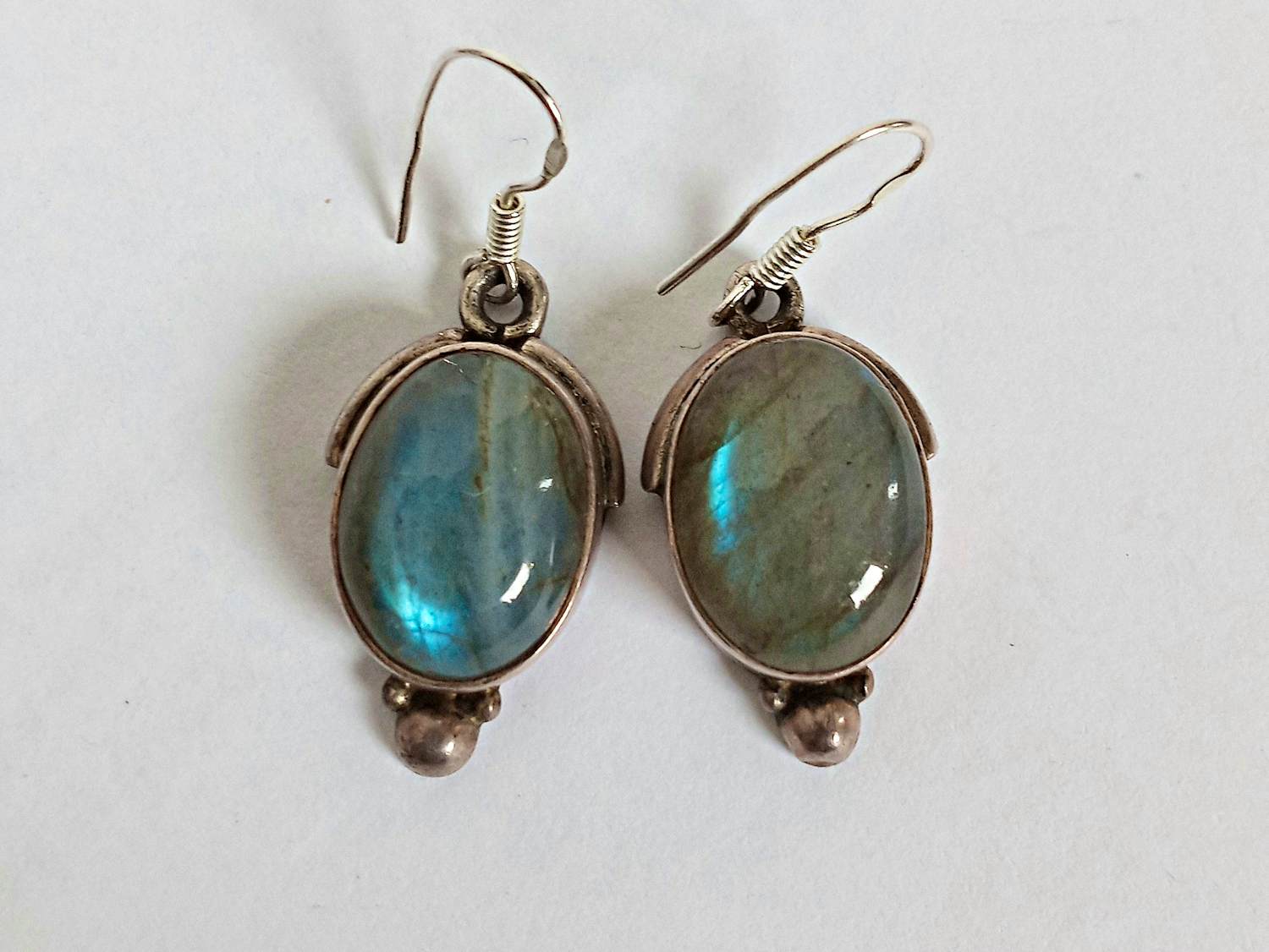 Oorhangers 925 sterling zilver met grote labradoriet cabochons kopen? Bied vanaf 20!