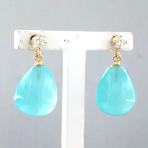 18k gouden oorhangers met chalcedoon en briljant geslepen diamant tot. 0.22ct kopen? Bied vanaf 460!