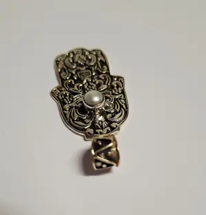 Zilveren hanger met parel, hand van Fatima kopen? Bied vanaf 55!