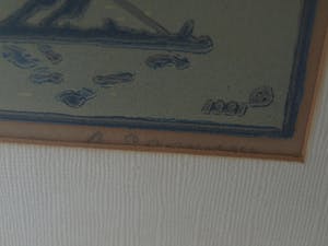 Niet of onleesbaar gesigneerd - Ingelijste litho, Man op vlot – 1921 kopen? Bied vanaf 10!