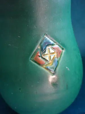 Klaas Mobach sr. - Unieke Collectie Medaillon aardewerk: 1x jardinaire - 3x oorkannen kopen? Bied vanaf 175!