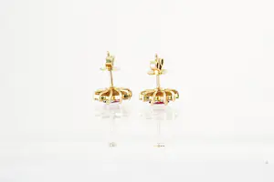 07 -  Paar exclusieve 20 Krt gouden en 1.10ct diamanten oorstekers - kopen? Bied vanaf 980!