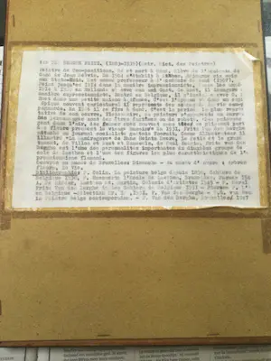 Frits van den Berghe - Twee figuren in gesprek in kleedkamer kopen? Bied vanaf 600!