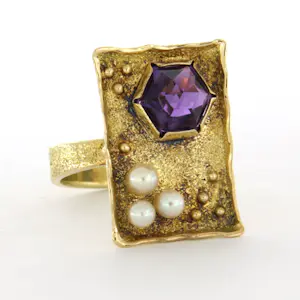 14k geel gouden ring bezet met parels en amethist – ringmaat 17(53) kopen? Bied vanaf 510!