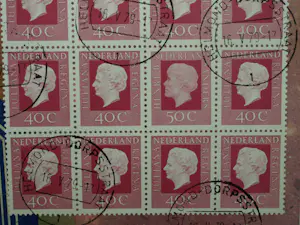 Har Sanders - Ingelijste zeefdruk, Een vreemde postzegel – 1979 – Lijst, 51 x 71 cm kopen? Bied vanaf 40!