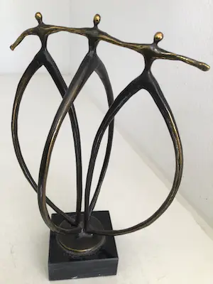 Corry Ammerlaan - Sculptuur “ VERBONDENHEID “ kaufen? Bieten Sie von 1!
