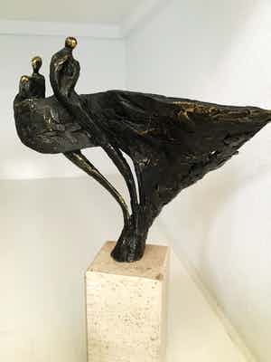 Bernadette Leijdekkers - Sculptuur: “ DANS ! “. Gesigneerd verkocht voor € 120!