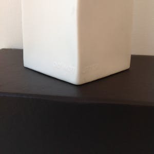 Rosenthal - Grote Melkpakvaas h 25 cm Do not Litter Collection wit, biscuit porselein kopen? Bied vanaf 59!