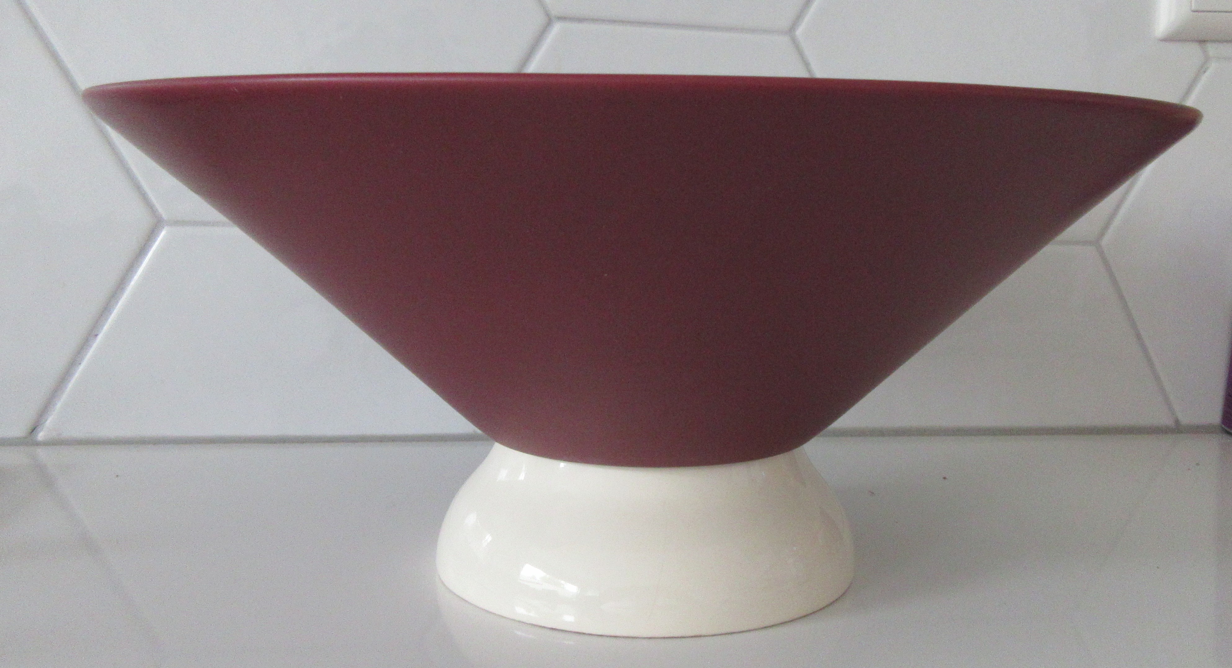 Plateelbakkerij Flora - Grote platelen design fruitschaal in duotone - Serie Duet uit 1996-1997 kopen? Bied vanaf 35!