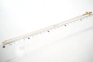 68 - Sierlijke 14 karaat rosé gouden collier met kruishanger kopen? Bied vanaf 140!