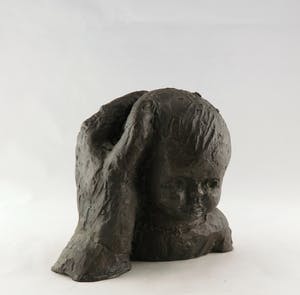 Bets van Wezel - Brons, Hand met babyhoofd kopen? Bied vanaf 150!