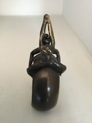 Corry Ammerlaan - Sculptuur “ Samen in balans “ kopen? Bied vanaf 30!