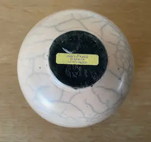 Anke van der Kwaak - Roze Raku gestookte kunst keramische vaas of urn kopen? Bied vanaf 1!