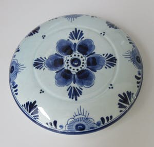 Plateelfabriek Schoonhoven N.V. - Delftsblauwe Hooimeijer Beschuitbus + theebusje Zenith Gouda kopen? Bied vanaf 30!