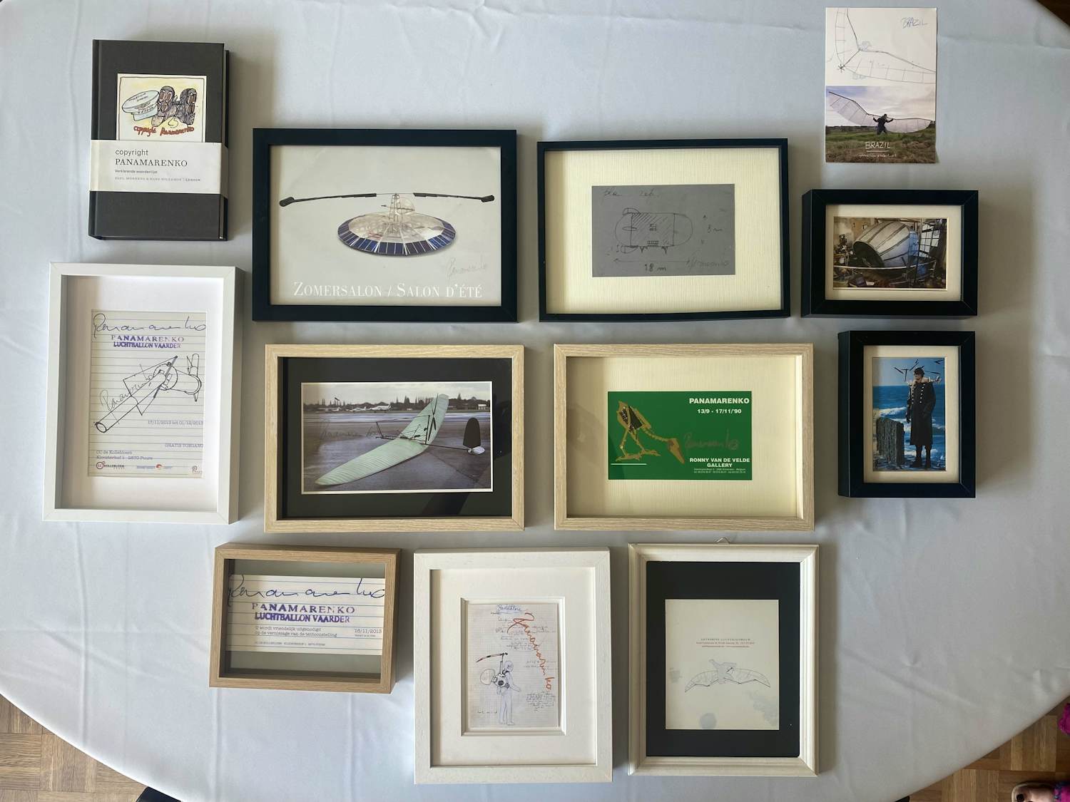 Panamarenko - Lot diverse hand-gesigneerde uitnodigingen + extra verkocht voor € 500!