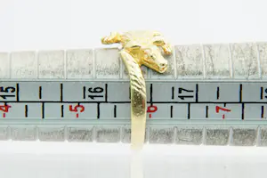 77 - Unieke,  mooi gedetailleerde 18krt geel-gouden krokodil ring - kleine maat! kopen? Bied vanaf 145!