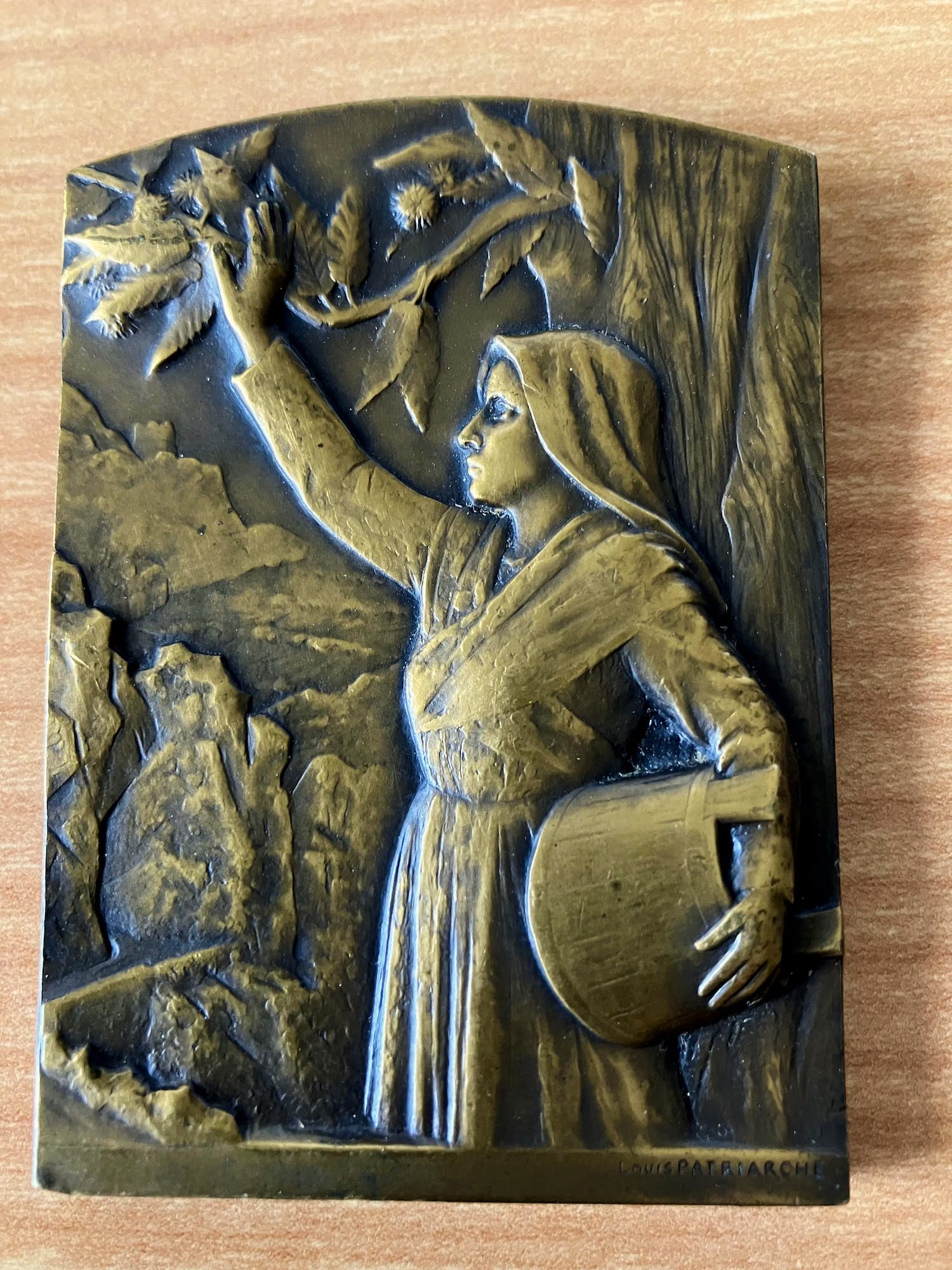 Louis Patriarche - Zware gesigneerde bronzen penning " Corsica " verkocht voor € 45!