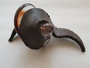 Theo ten Have - "De Krul" (nr. 41) teer glas en ruw ijzer sierlijk gekruld kopen? Bied vanaf 1045!