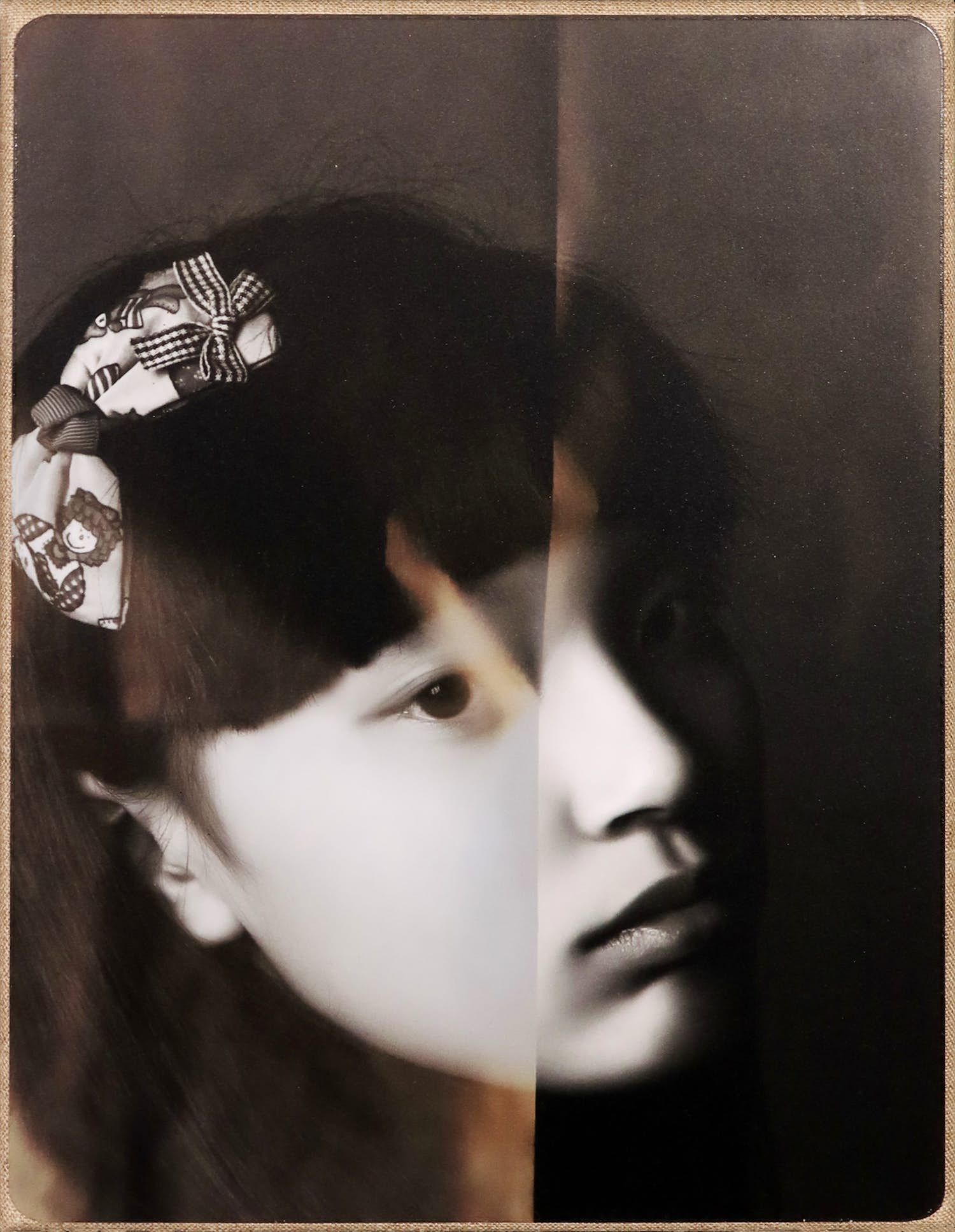 Eric Guo - foto op dibond op textiel, Facing each other verkocht voor € 1!