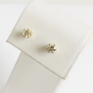 Diamanten oorbellen van 0,70 ct kopen? Bied vanaf 750!