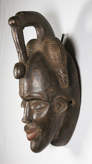 Yohure - Houten masker met gedetailleerde haardracht en vogel kopen? Bied vanaf 1!