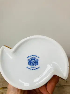 Gerold Porzellan - Op Art Gerold Porzellan witte vaas met gouden rand, jaren 60ig kopen? Bied vanaf 40!