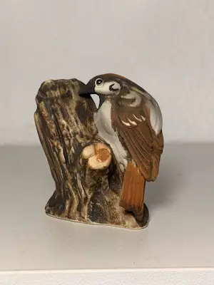 AcheterReal Fabbrica Capodimonte - 8 stuks Vogelsculpturen, Biscuit (ongeglazuurd) Porselein? Enchérissez de 85!