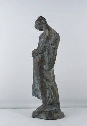 Srja Schoffelen - Sierlijk bronzen beeld van een zwangere vrouw kopen? Bied vanaf 350!