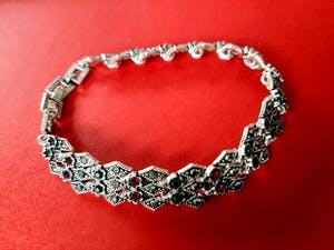 Curiosa - Armband - Robijnen, smaragden, diamanten - imitatie kopen? Bied vanaf 1!