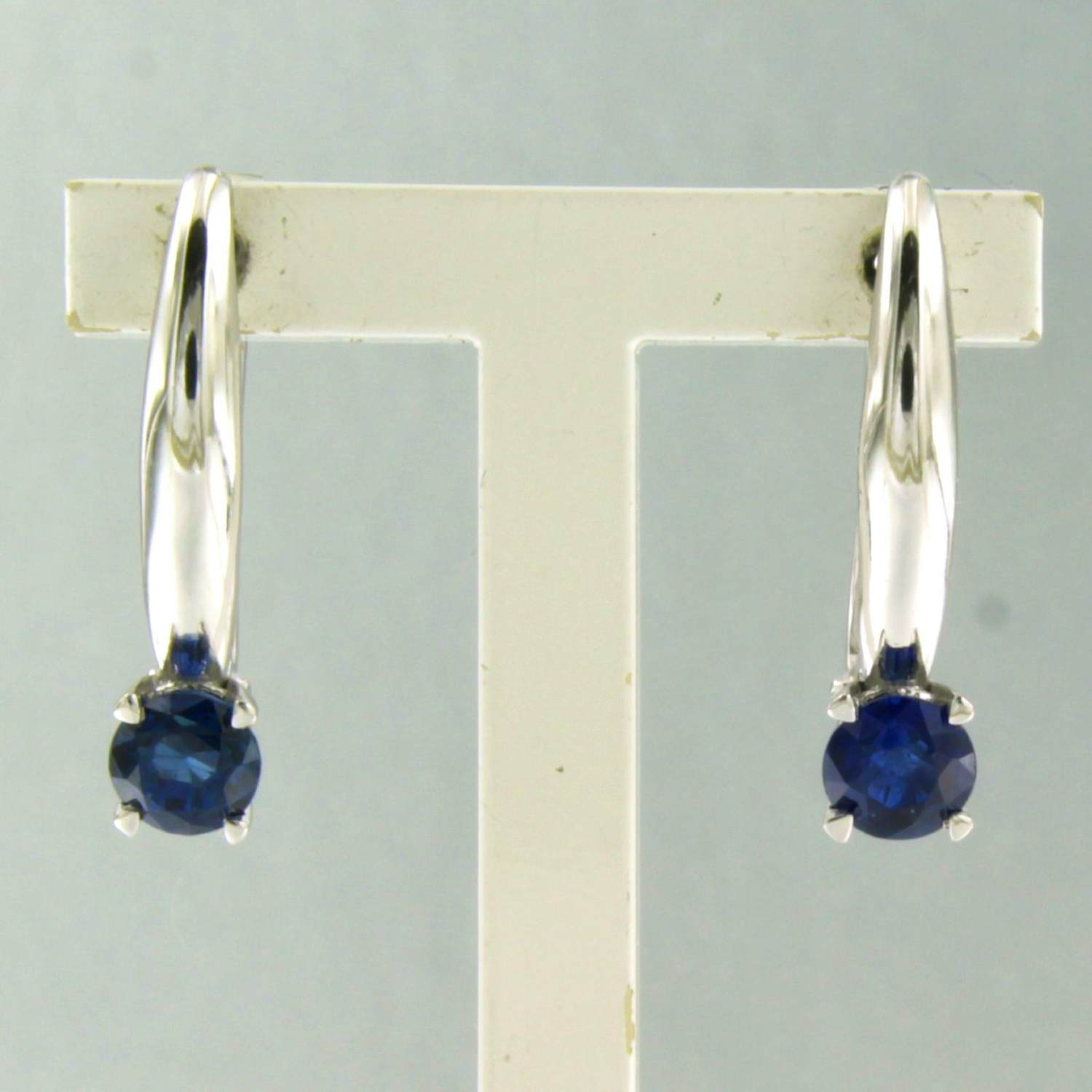 14k witgouden oorhangers bezet met saffier tot. 1.22ct verkocht voor € 360!