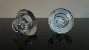 Knut & Marianne Hagberg - TWEE OMKEERBARE WAXINELICHTHOUDERS - KANDELAARS en TWEE HOGE KANDELAARS kopen? Bied vanaf 30!