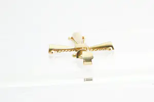 197 - Grote - klassiek vormgegeven 18 karaats rosé gouden kruis hanger kopen? Bied vanaf 170!