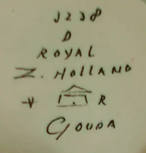 Plateelbakkerij Zuid-Holland - schaal met Royal D decor kopen? Bied vanaf 29!