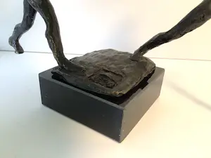 Astrid Veldhuyzen-Koppen - Sculptuur “ De estafette lopers “. zeldzaam kopen? Bied vanaf 99!