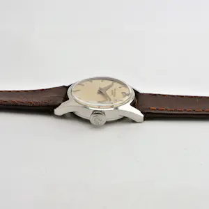 Universal Genève - klassiek dameshorloge kopen? Bied vanaf 190!