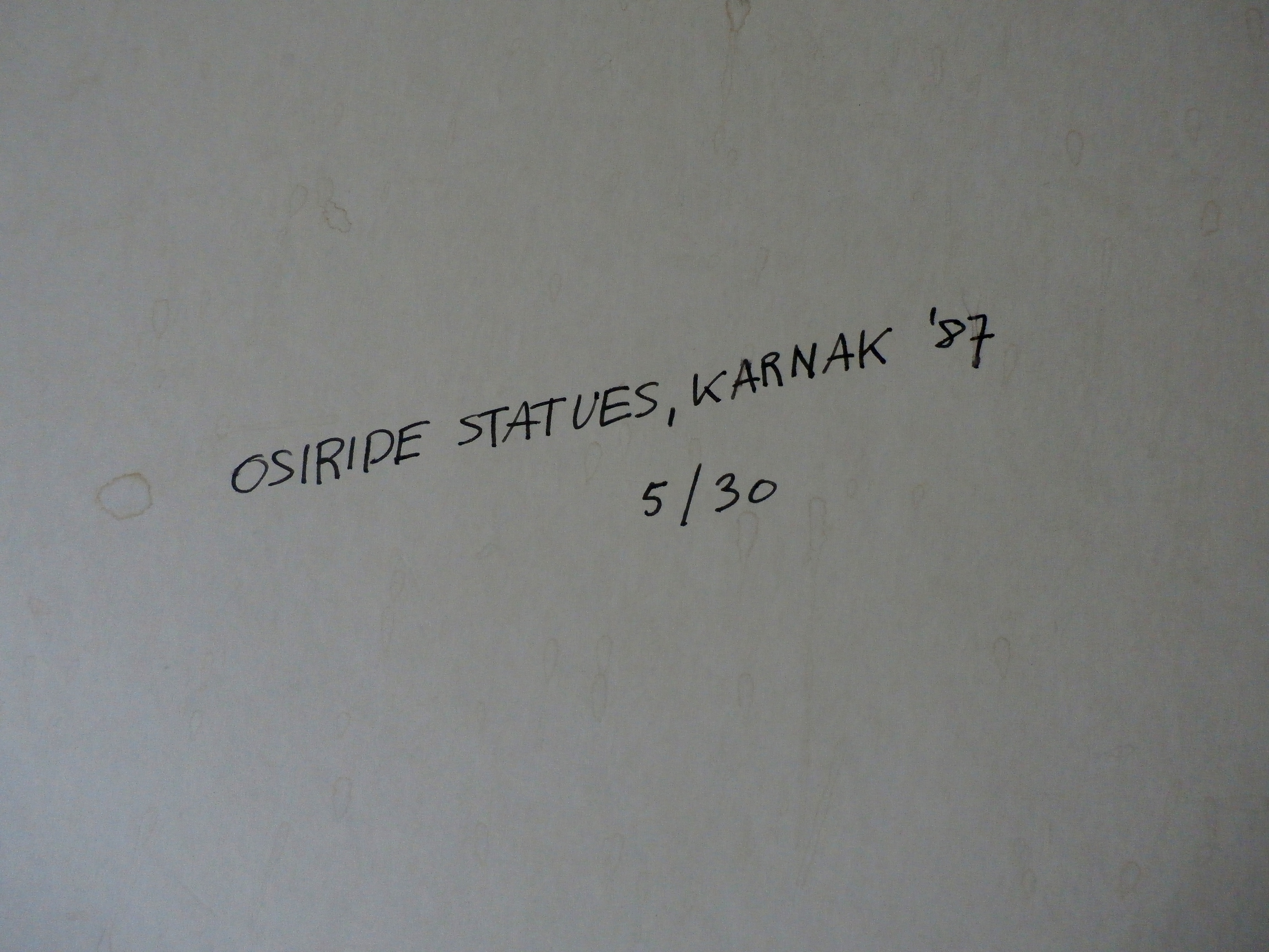 Eric van Straaten - ingelijste foto: Osiride statues, Karnak - 1987 kopen? Bied vanaf 39!