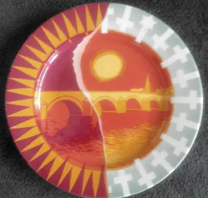 N.V. Porselein- en Tegelfabriek Mosa - twee borden van Arjen van Prooijen kopen? Bied vanaf 24!