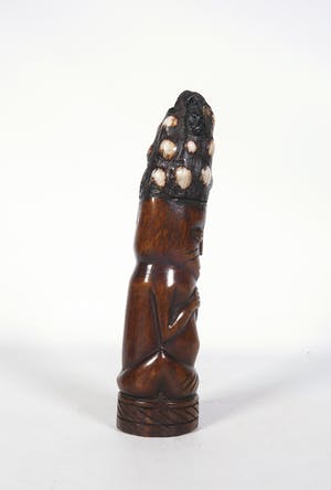 Congo - Benen beeld, gehurkt figuur met kauri-hoed kopen? Bied vanaf 1!